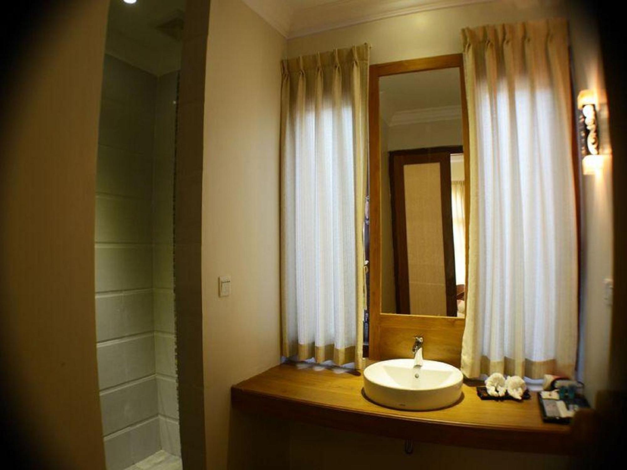 Manisanda Hotel Bagan Ngoại thất bức ảnh