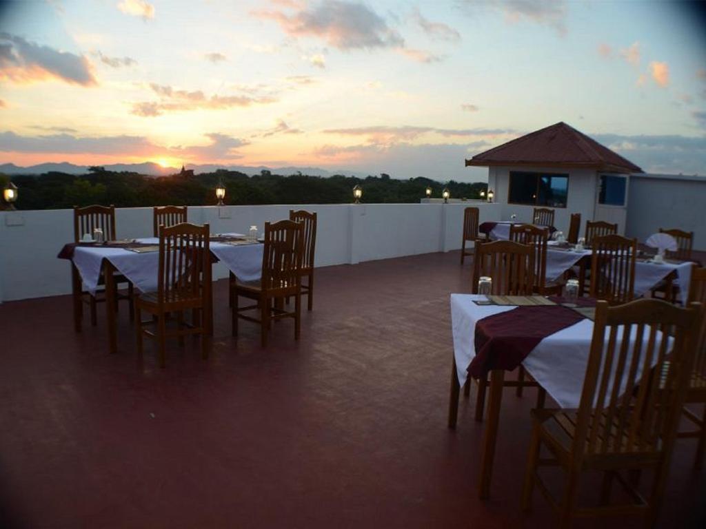 Manisanda Hotel Bagan Ngoại thất bức ảnh